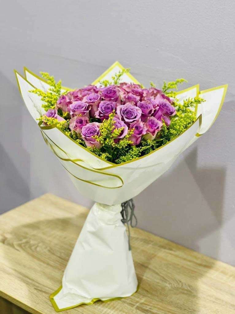 30 Long Stem Lavender Rose Bouquet