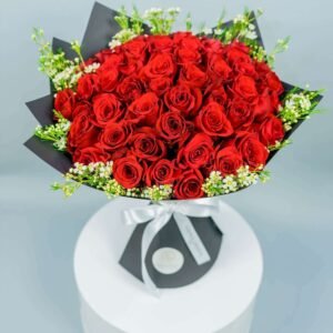 -Red-Roses-With-Wax-Flower-Hand-Bouquet.